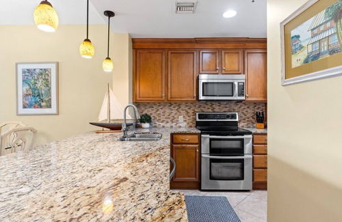 Sandestin Condo | Sand Castle | Steps to Beach, Pool, Beach Service!
