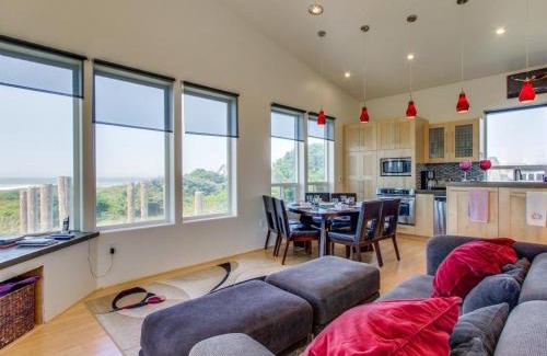 Gold Beach House | Sand Crab