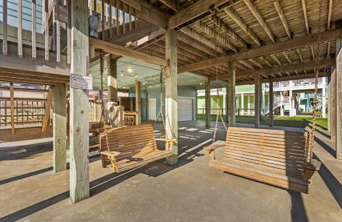 Crystal Beach House | Sand Dollar Beachside 3BR Retreat, Ocean Views, Firepit & Pet Friendly