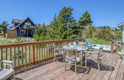 Kiwanda Shores House | Sand Dollar Find - Meredith Lodging