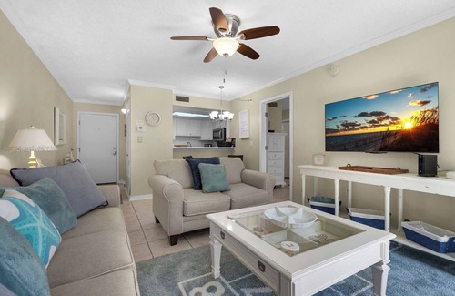 Villa Sabine Condo | 🌴🐚🌴 Sand Dollar W-101: Ground Floor 1 BR | Walk to Beach + Bay
