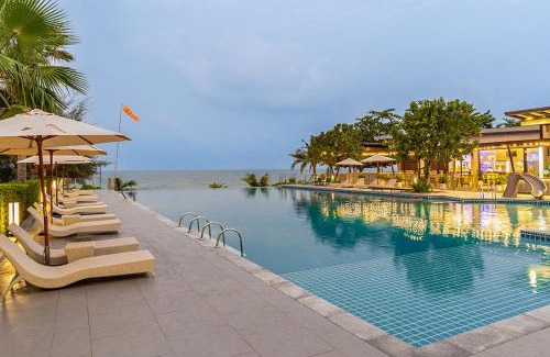 Khlong Khut Resort | Sand Dunes Chaolao Beach Resort
