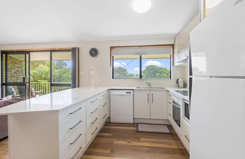 East Ballina House | Sand Dunes - Spacious Airy Townhouse by the beach