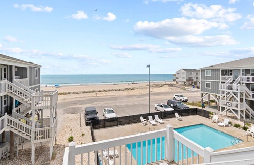Ocean Isle Beach Condo | Sand Dwellers W/ Direct Ocean Views