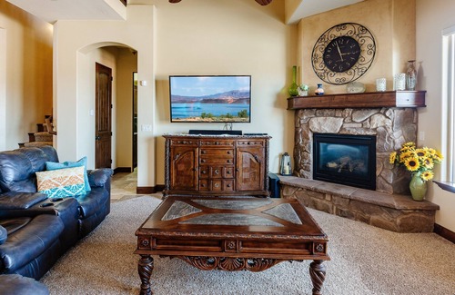 Hurricane House | Sand Hollow 4242| Private Pool and Hot Tub, Water Slide, Playground, Ping Pong