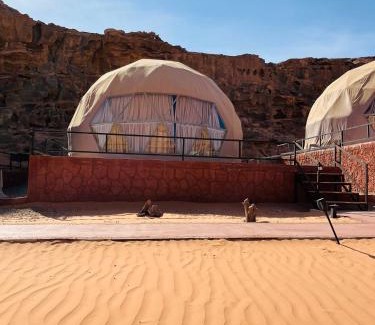 Wadi Rum Bed & Breakfast | sand magic camp