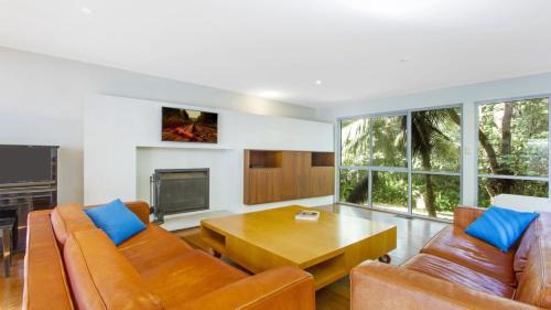 Pearl Beach House | Sand & Sea - Pearl Beach With Pool