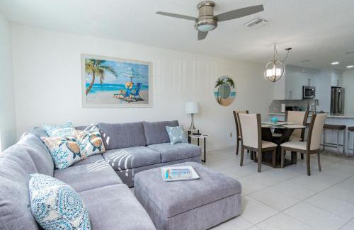 Marco Island Apartment | Sand Star Villas A-102