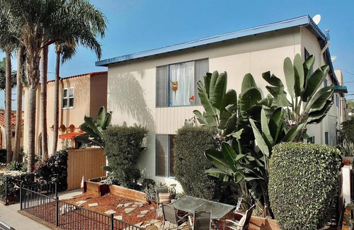 Belmont Shore Condo | Sand, Sun & Second