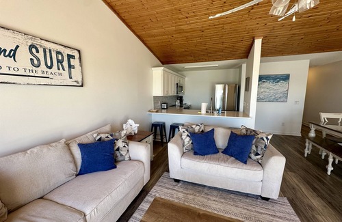 Ocean Ridge House | Sand & Surf! 3 bed 2 bath oceanfront