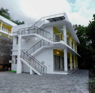 Maraiyur Resort | Sandal Palace