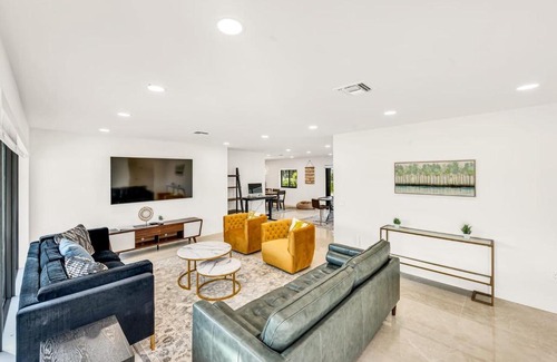 Fort Lauderdale House | Sandals Beach Cottage