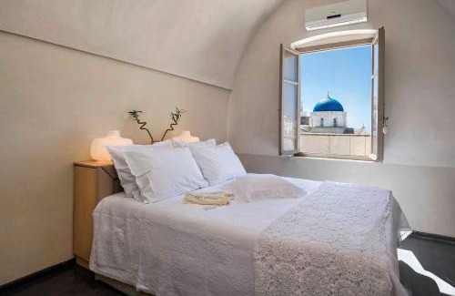 Megalochori Villa | Sandandstone villa Santorini