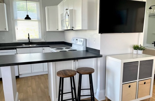 Cherry Valley Cottage | Sandbanks Cottage Resort Villa in Prince Edward County 23B