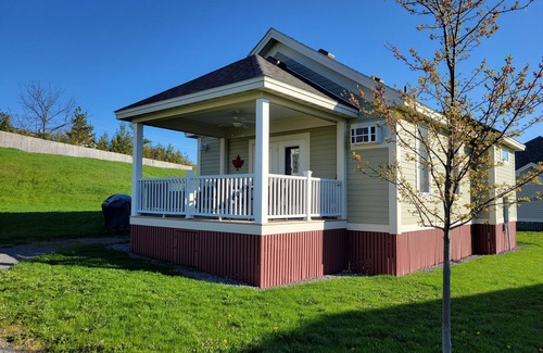 Cherry Valley Cottage | Sandbanks Cottage Resort Villa in Prince Edward County 23B