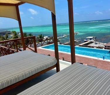 San Pedro Hostel | Sandbar Beachfront Hostel & Restaurant