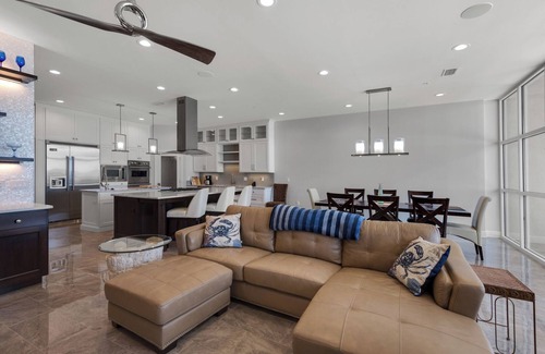 Pensacola Beach House | Sandcastle 🌊 Beachfront Townhome | Viking Kitchen, Steam Spa, Elevator + Views