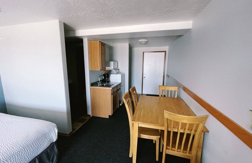 Nelscott Hotel | Sandcastle Beachfront Motel