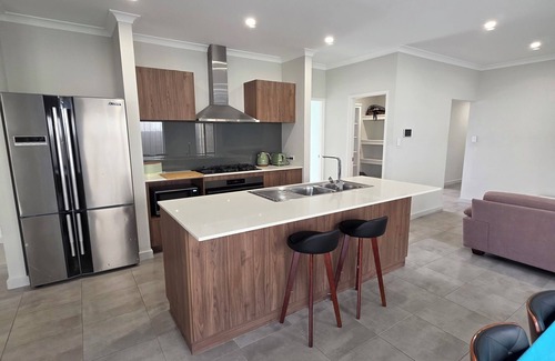 Yanchep House | Sandcastle by the Sea - footsteps to the beach!