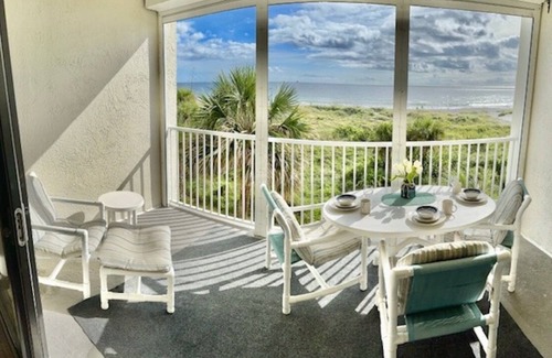 Cocoa Beach Condo | Sandcastles Direct Oceanfront Lovely-2 bedroom Condo-Perfect!
