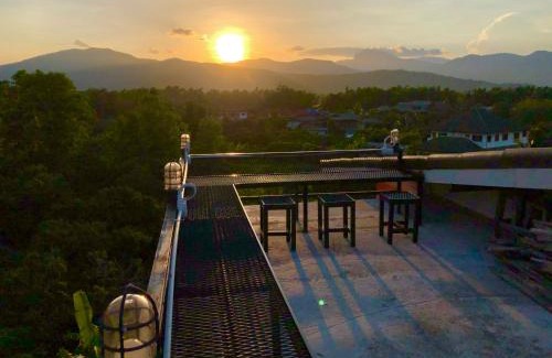Chom Thong Apartment | Sandee Place Mountain View Hotel โรงแรมแสนดีเพลส เมาเท่นวิว จอมทอง