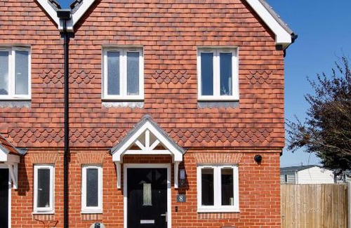Wittering House | Sanderling House, walk to beach