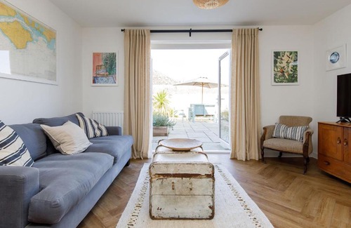 Wittering House | Sanderling House, walk to beach