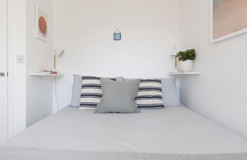 Wittering House | Sanderling House, walk to beach
