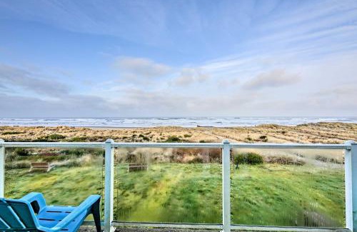 Waldport House | Sanderling Sea Cottages, Unit 9 with Ocean Views!