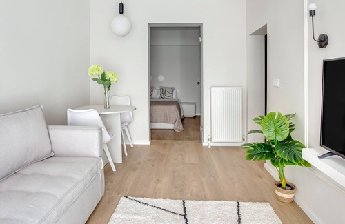 Neapoli-Sykies Apartment | Sanders New Town - Family 1-Bdr. Apt. w/ Terrace