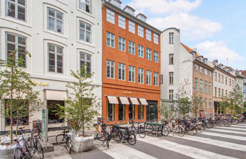 Copenhagen City Centre Apartment | Sanders Regent - Lovely Two-Bedroom Apartment Near Central Square