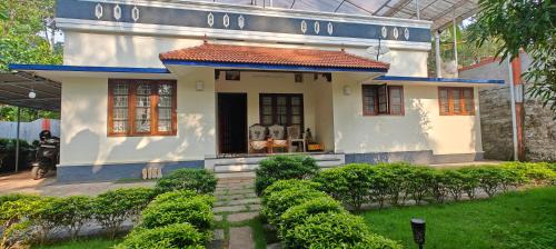 Neyyattinkara House | Sandesh Home Stay