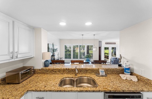Miramar Beach House | Sandestin Resort Golf Cottage! 2/2.5 Sleeps 7! Golf cart available!