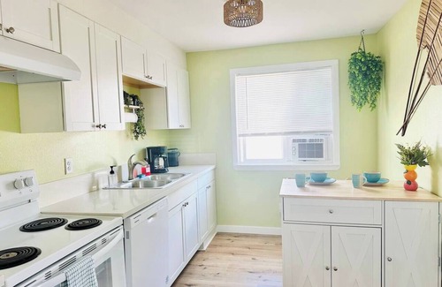 Central Area Apartment | Sandia- a taste of the tropics