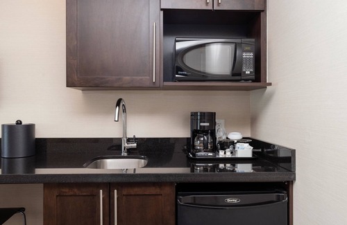 Richmond Hotel | Sandman Signature Vancouver Airport Hotel & Resort