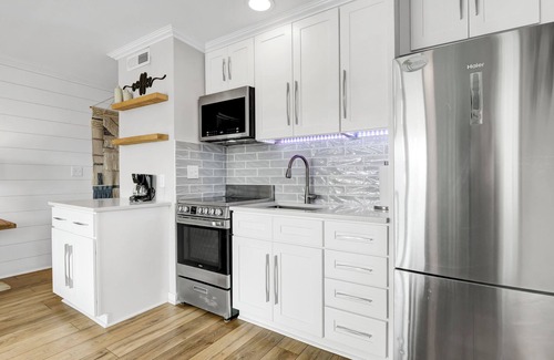 South End Hotel | Sandpeddler Inn & Suites