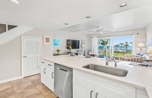 Crescent Beach Condo | Sandpiper 220 - Remodeled Beachfront Condo with Beach Gear