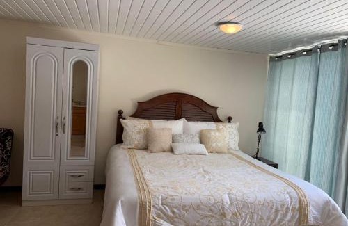 Bakval Apartment | Sandpiper Beach Apartments