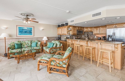 Port Aransas Condo | Sandpiper Condominiums 903, Panoramic Gulf Views w/direct access to Mustang Island/Port A beaches.