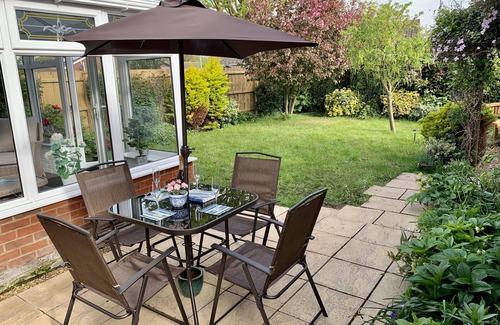 Mablethorpe and Sutton House | Sandpiper Cottage, Trusthorpe, a 5* holiday home next to dog-friendly beaches