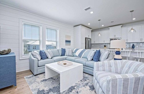 Gulf Shores House | Sandpiper Cottages D Your Gulf Shores Getaway Shared Pool by Prickett Properties