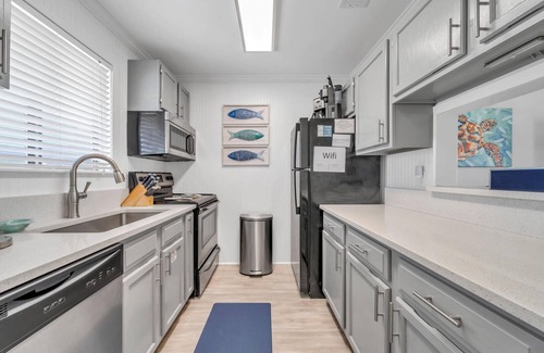 Holiday Isle Condo | Sandpiper Cove 7200- Adorable Condo Near Beach w/pools ~ Pet Friendly