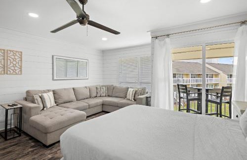 Coffeyville Apartment | Sandpiper Cove 8234