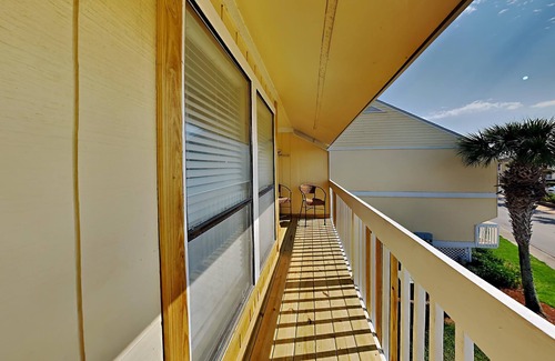 Holiday Isle Condo | Sandpiper Cove #8246 | Studio Condo, Pet Friendly, Near Beach!