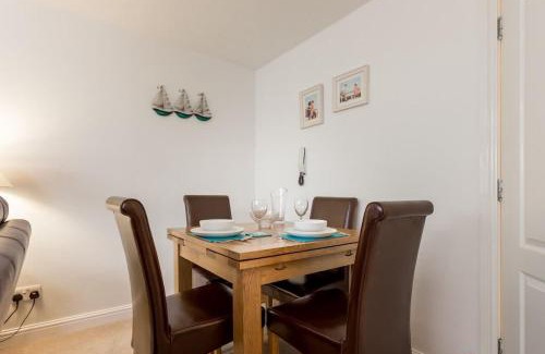 Poole Apartment | Sandpiper - Moments from Baiter Park and Waterfront