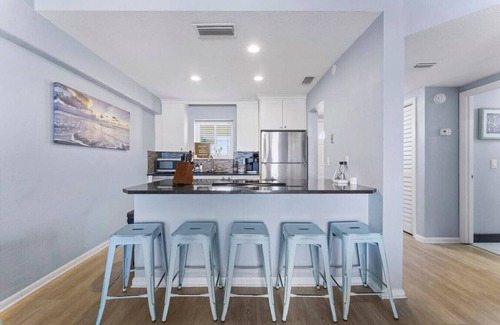 Jacksonville Beach Condo | Sandpiper Oceanfront 5E