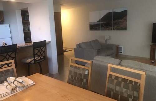 Lincoln City Condo | Sandpiper Suite 108