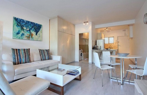 Mouille Point Apartment | Sandringham II
