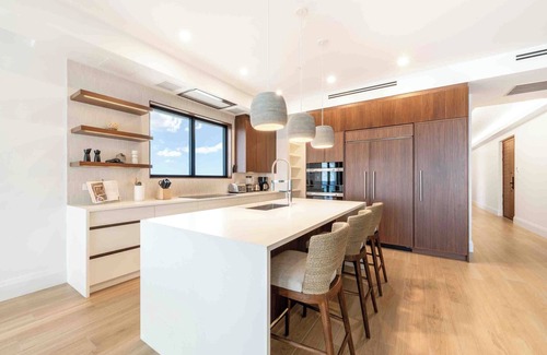 Grand Cayman Condo | Sands #5: New Luxury 7 Mile Beach Condo w/Rooftop Pool & Barefoot Beach