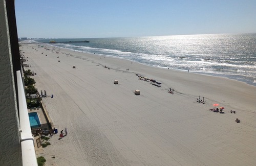 Myrtle Beach Condo | SANDS BEACH CLUB 821, 2BR OCEANFRONT, FANTASTIC VIEW, Pools, Electric Recliners